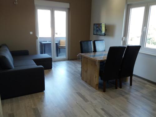 2 Bedroom Apartment Peroj — 4-Star Luxury Hotel in Fazana, Croatia
