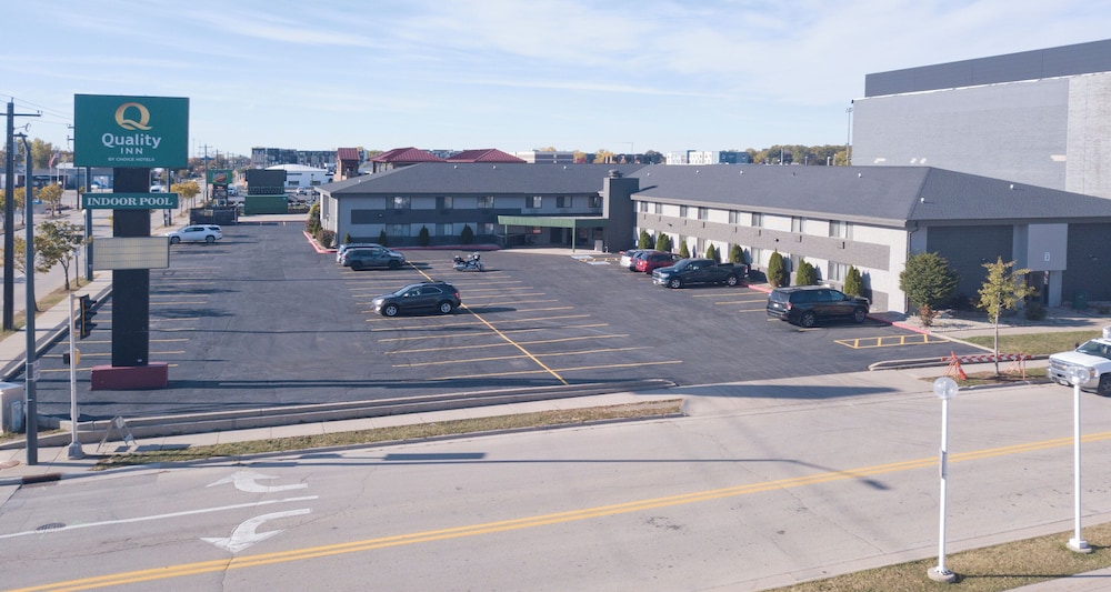 Quality Inn Stadium Area Green Bay Stadium - photo 23