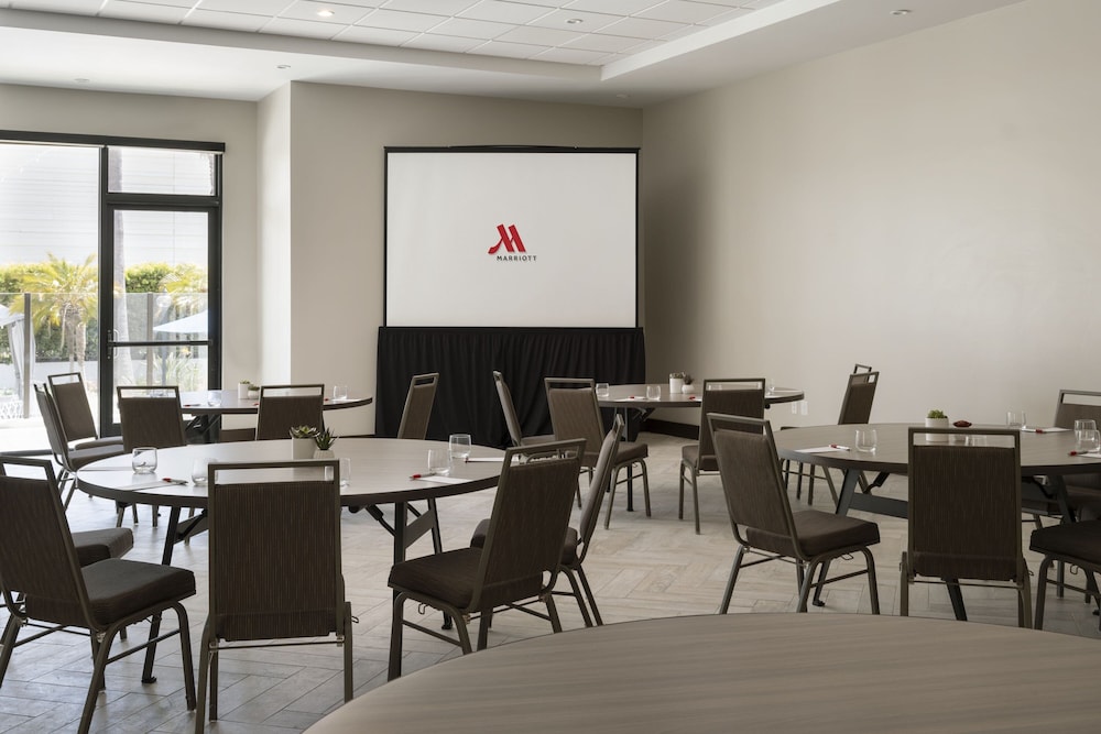 Torrance Marriott Redondo Beach - photo 55