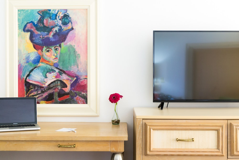In-room business center
