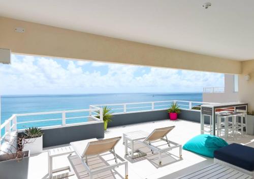 Blue Sanctuary in Koolbaai, Sint Maarten