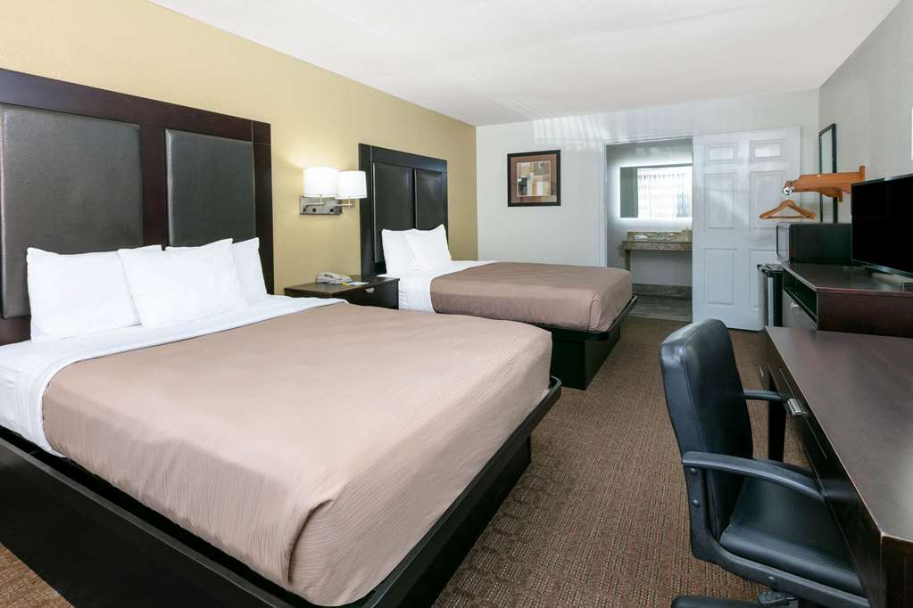 Days Inn by Wyndham Granbury - photo 18