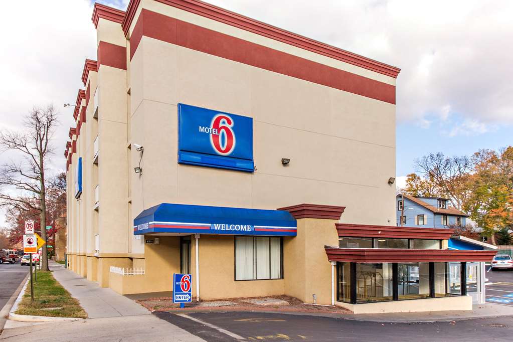 Motel 6 Washington DC - featured photo