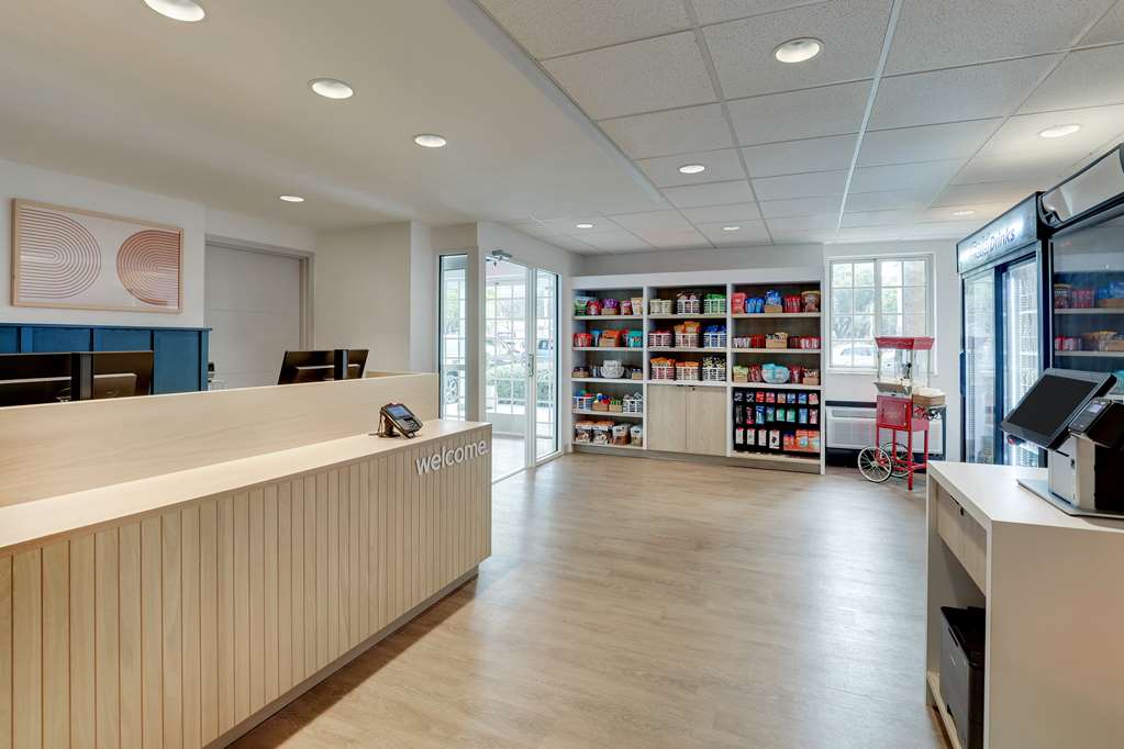 Sonesta Simply Suites Miami Airport Doral - photo 7