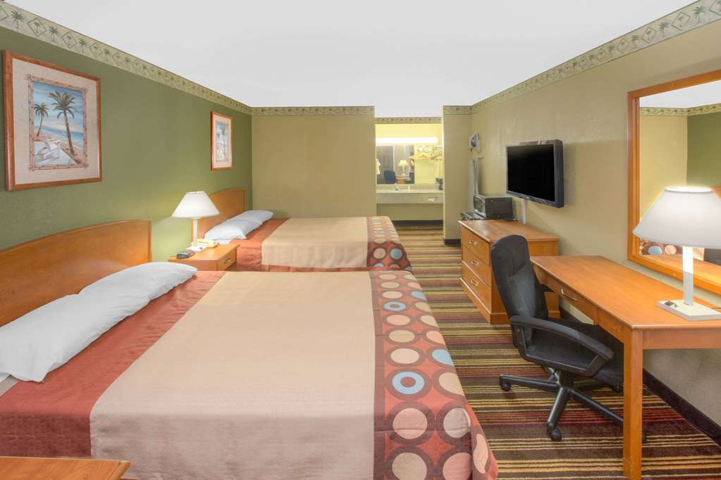 Super 8 by Wyndham Shreveport - photo 11