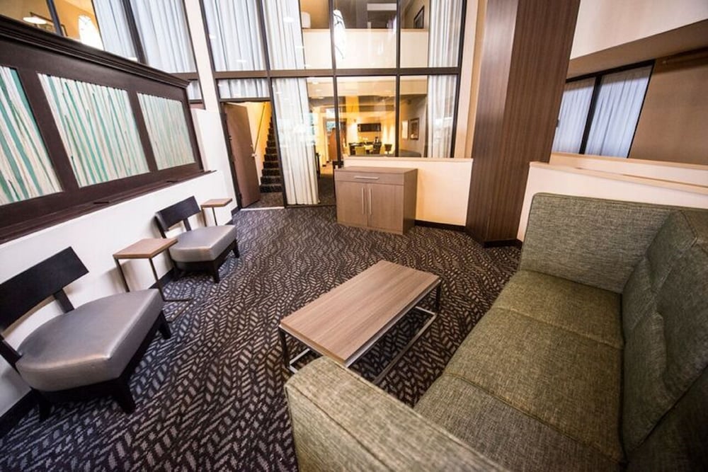 Wyndham Grand Executive Center Little Rock Airport - photo 11