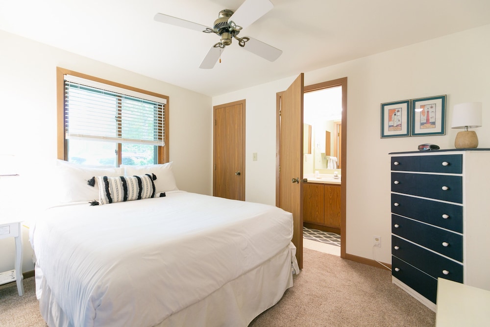 Seagull Bay Motel - photo 49