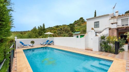 Cortijo los Valles Alozaina by Ruralidays — hotel in Alozaina