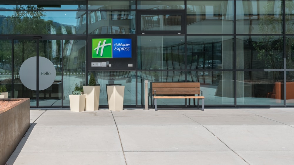 Holiday Inn Express Hotel & Suites Schulenburg by IHG - photo 93