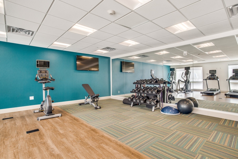 Holiday Inn Express & Suites Denton South by IHG - photo 22