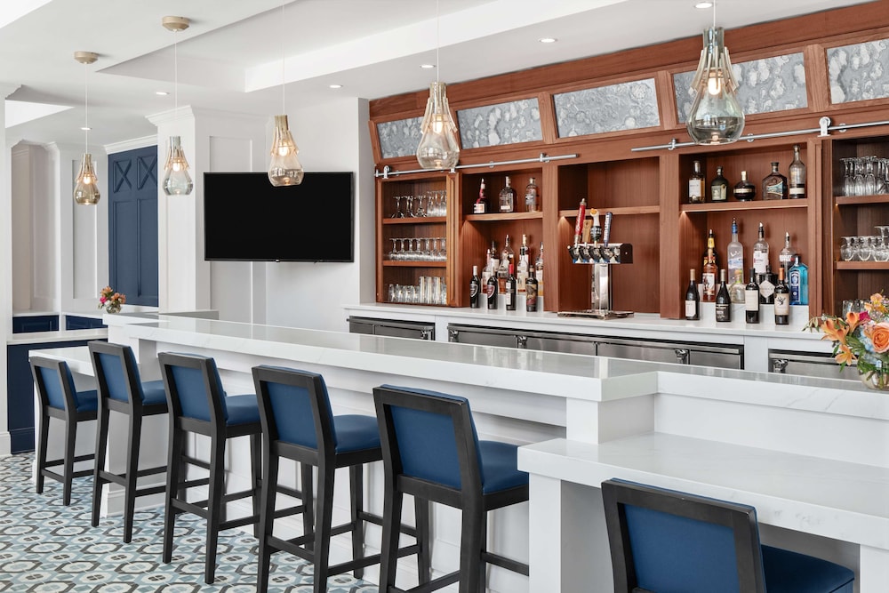Embassy Suites by Hilton Charleston Harbor Mt. Pleasant - photo 26