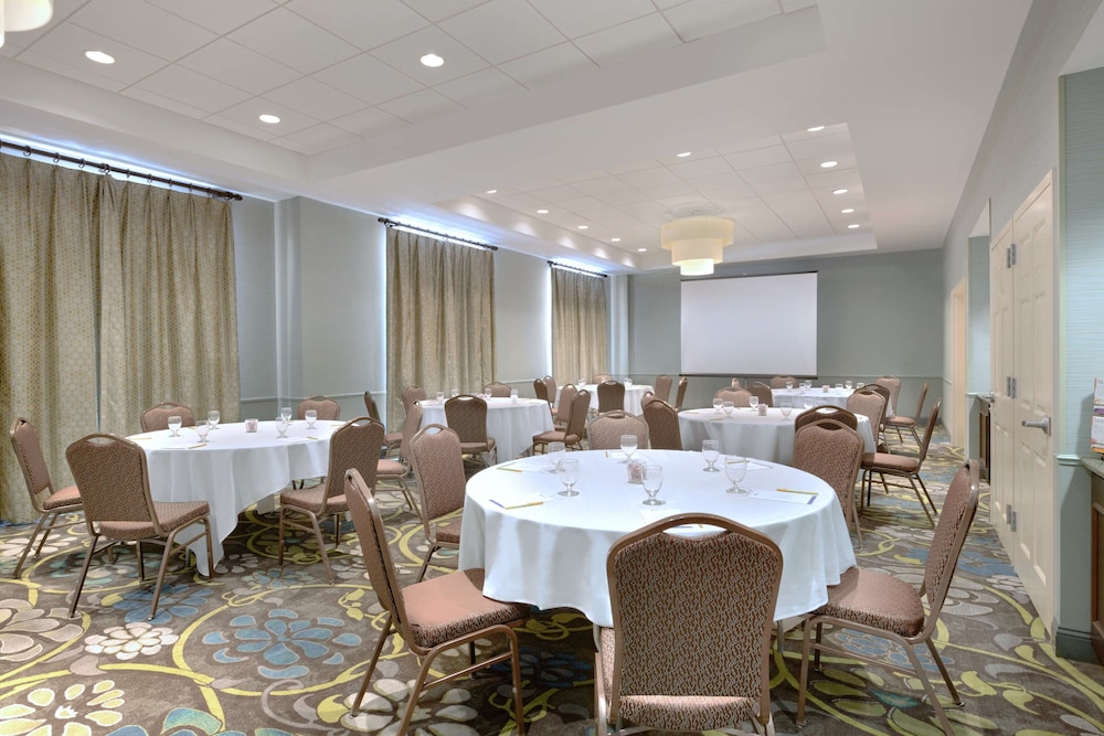 Hilton Garden Inn Worcester - photo 26