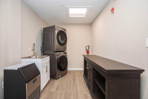 Private Room Kitchen & Bath 1 — Bradenton — photo 4