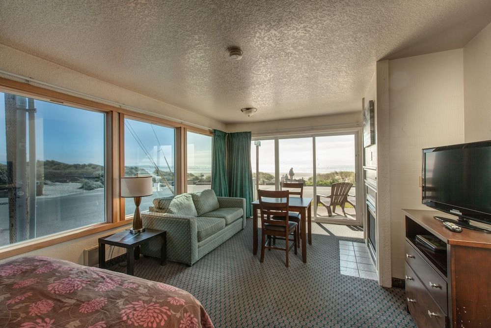 Sunset Surf Motel - photo 12