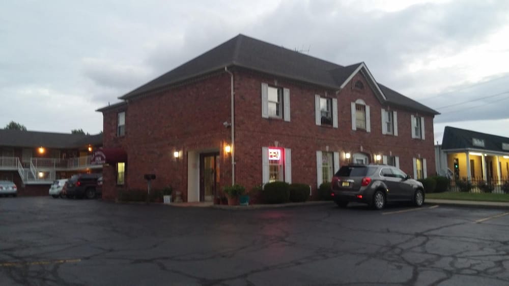 Old Bardstown Inn - photo 20