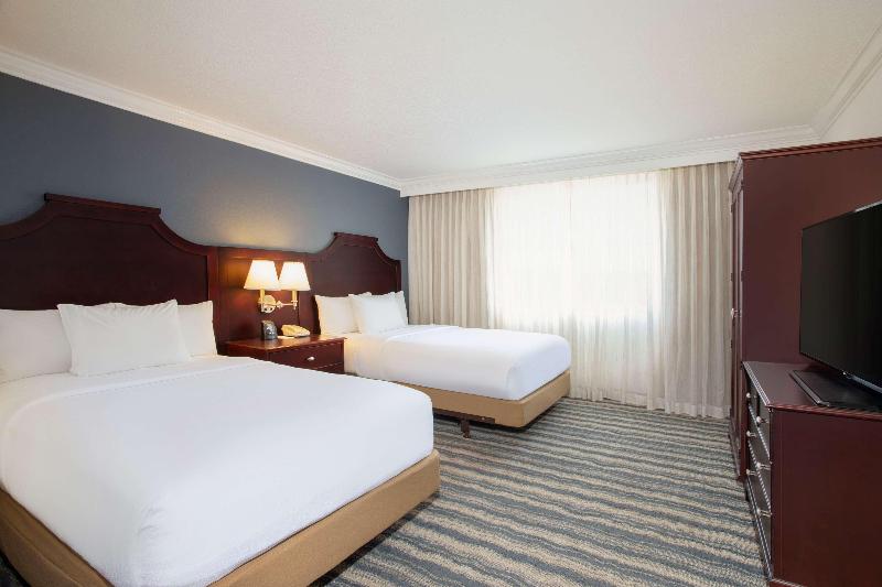 Embassy Suites by Hilton Tampa Brandon - photo 50