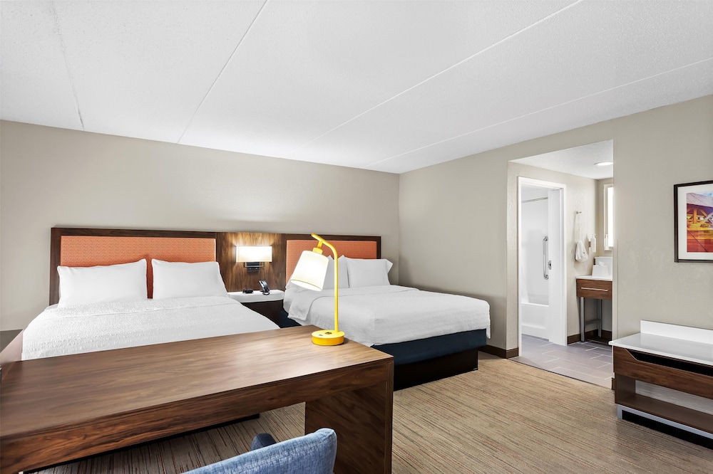 Hampton Inn & Suites Bolingbrook - photo 8