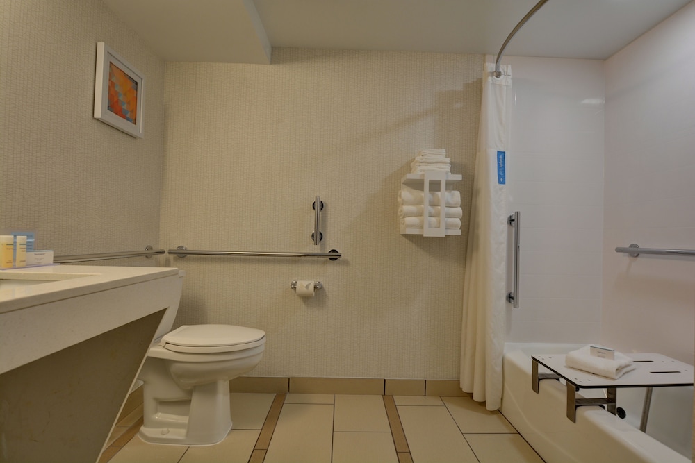 Hampton Inn Greenwood - photo 25