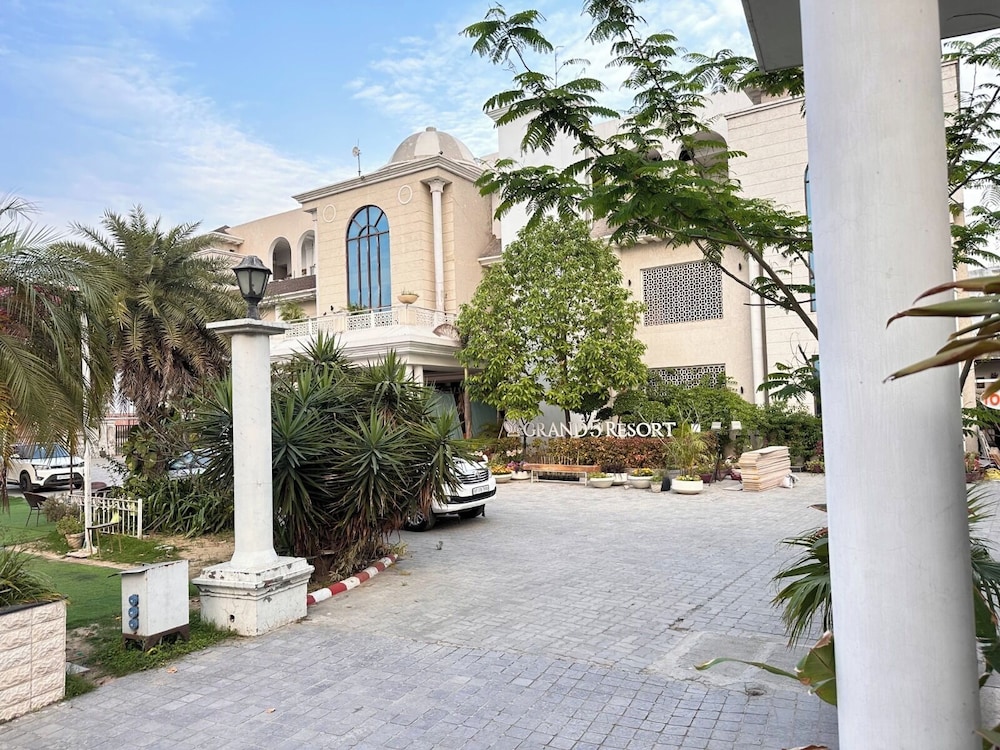 Grand 5 Resort in Meerut, India