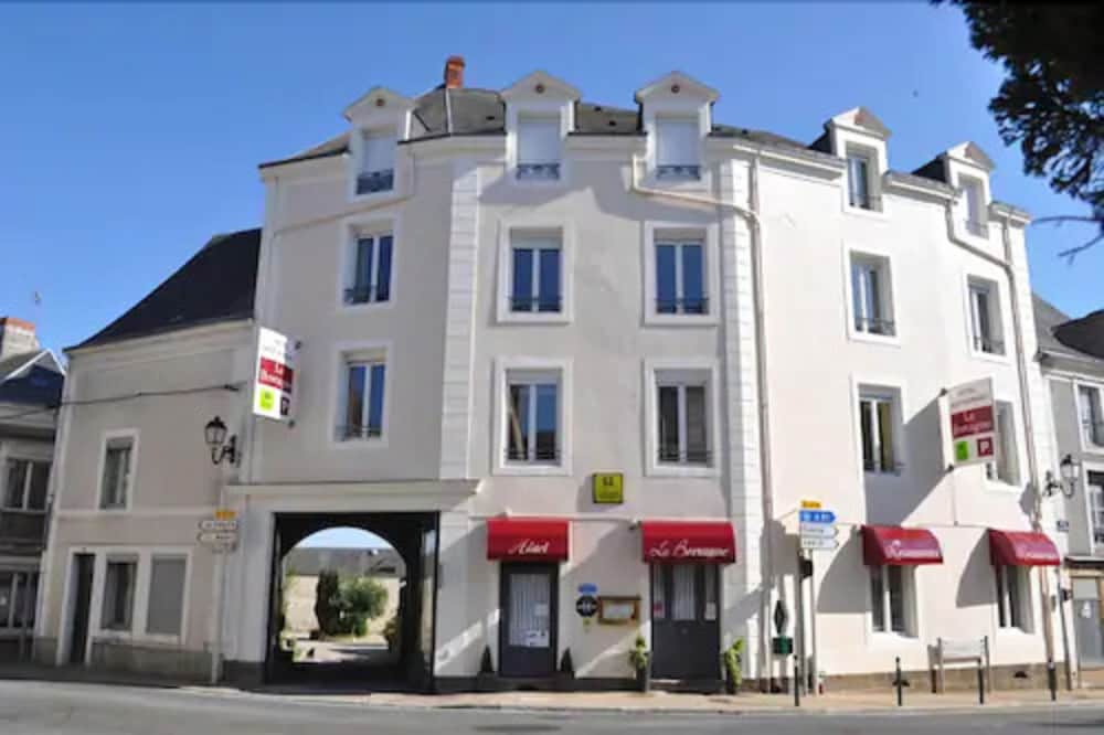 Hotel Le Bretagne — hotel in Sille-Le-Guillaume
