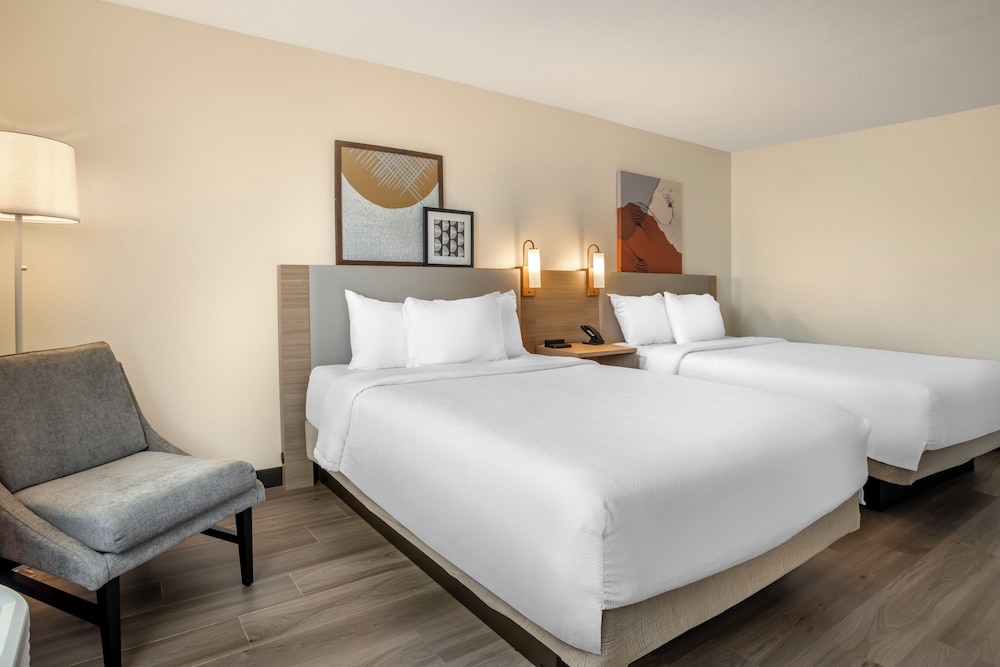 Spark by Hilton Kannapolis - photo 14