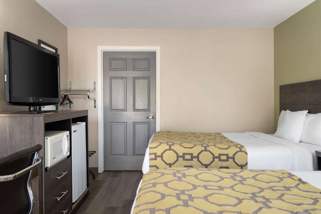 Baymont by Wyndham Kingsland - photo 13