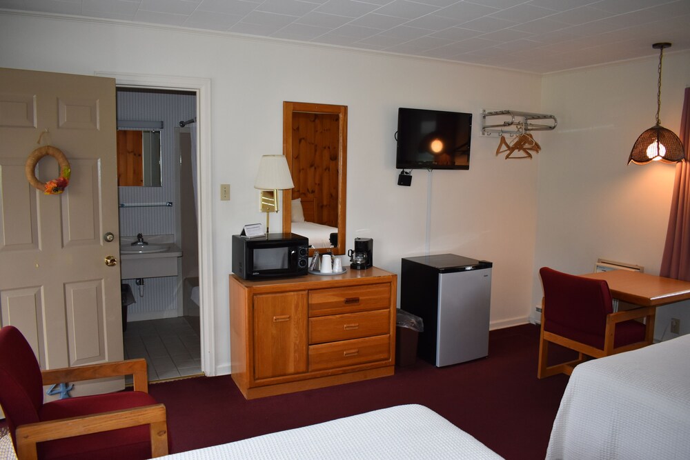 Country Club Motel - photo 11
