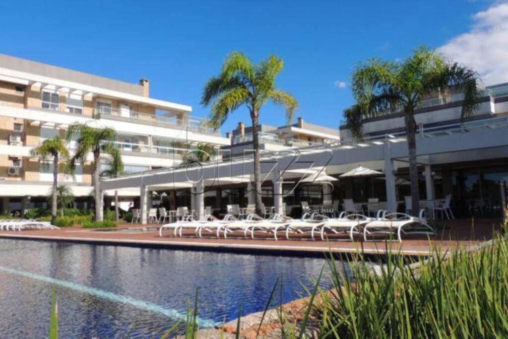 Apartamento Campeche Pé na Areia Essence — 4-Star Luxury Hotel in Florianopolis, Brasil