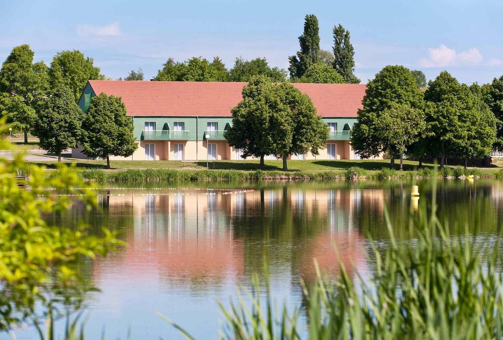 ibis Styles Bourbon Lancy - carbon neutral hotel in Bourbon Lancy