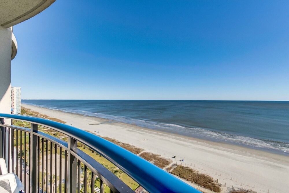 Boardwalk Resort by Hosteeva - photo 113