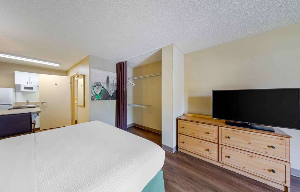 Extended Stay America Suites Los Angeles LAX El Segundo - photo 40