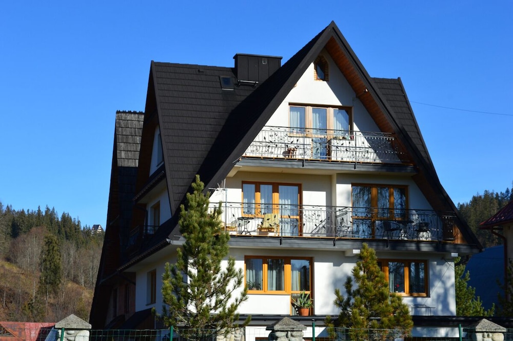 Pokoje Goscinne Magnas in Poronin, Poland