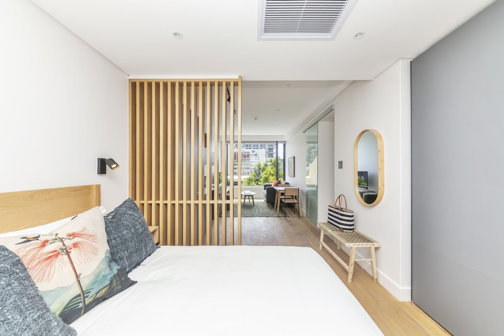 Comfortable studio with city views
