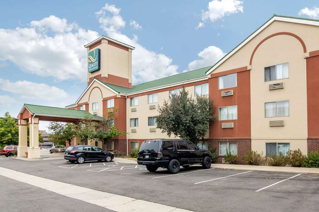 Quality Inn & Suites Lakewood Denver Southwest - photo 2
