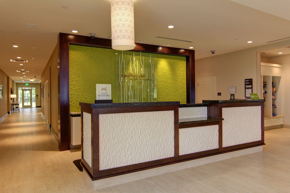 Hilton Garden Inn Woodbridge - photo 2