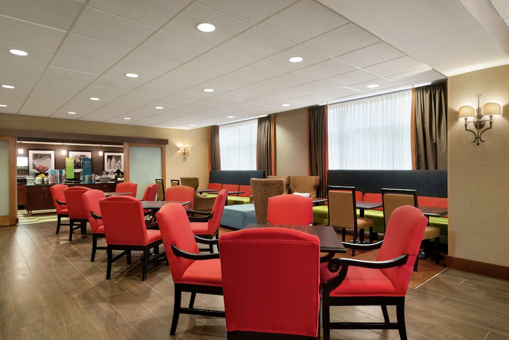 Hampton Inn Wichita Falls Sikes Senter Mall - photo 5