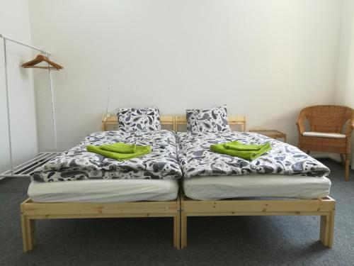 Just 3 min Walk Old Town Center private room A - carbon neutral hotel in Prague