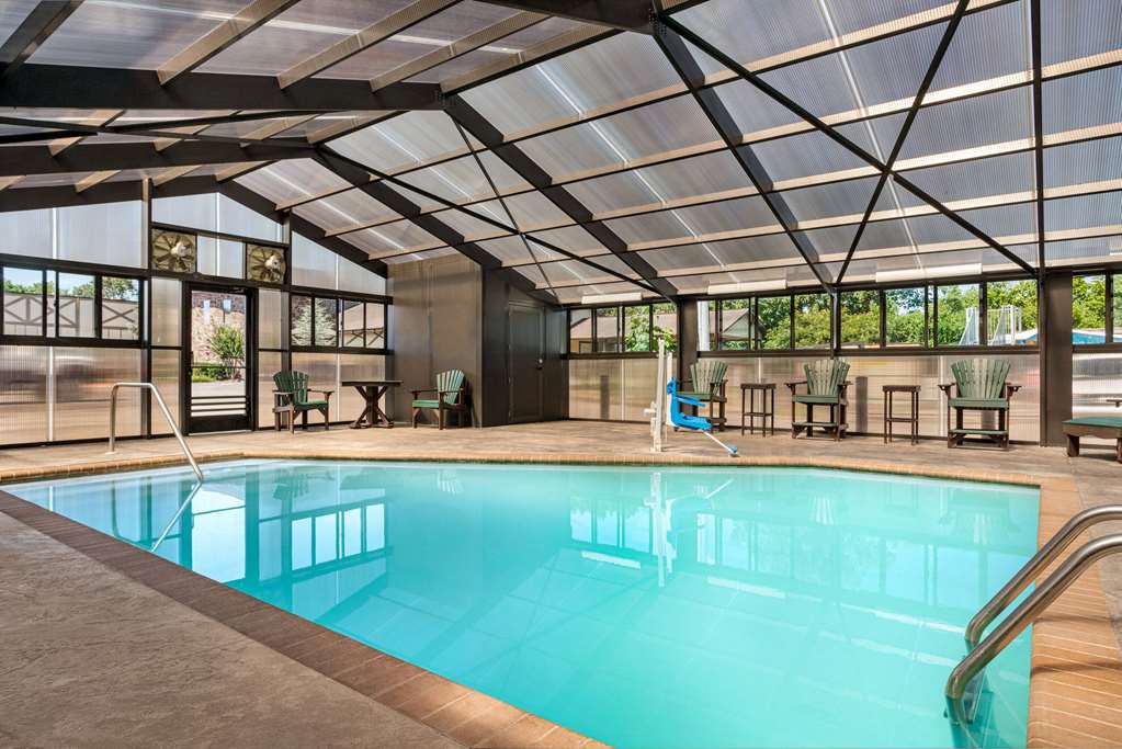 Howard Johnson by Wyndham Pigeon Forge - photo 13