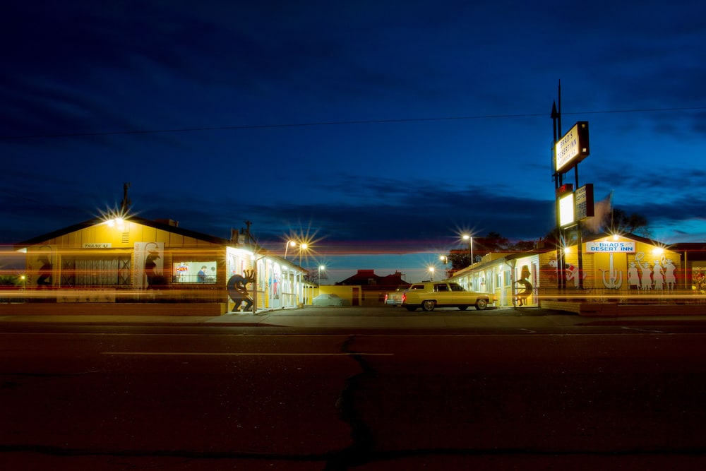 Brad's Desert Inn - photo 8