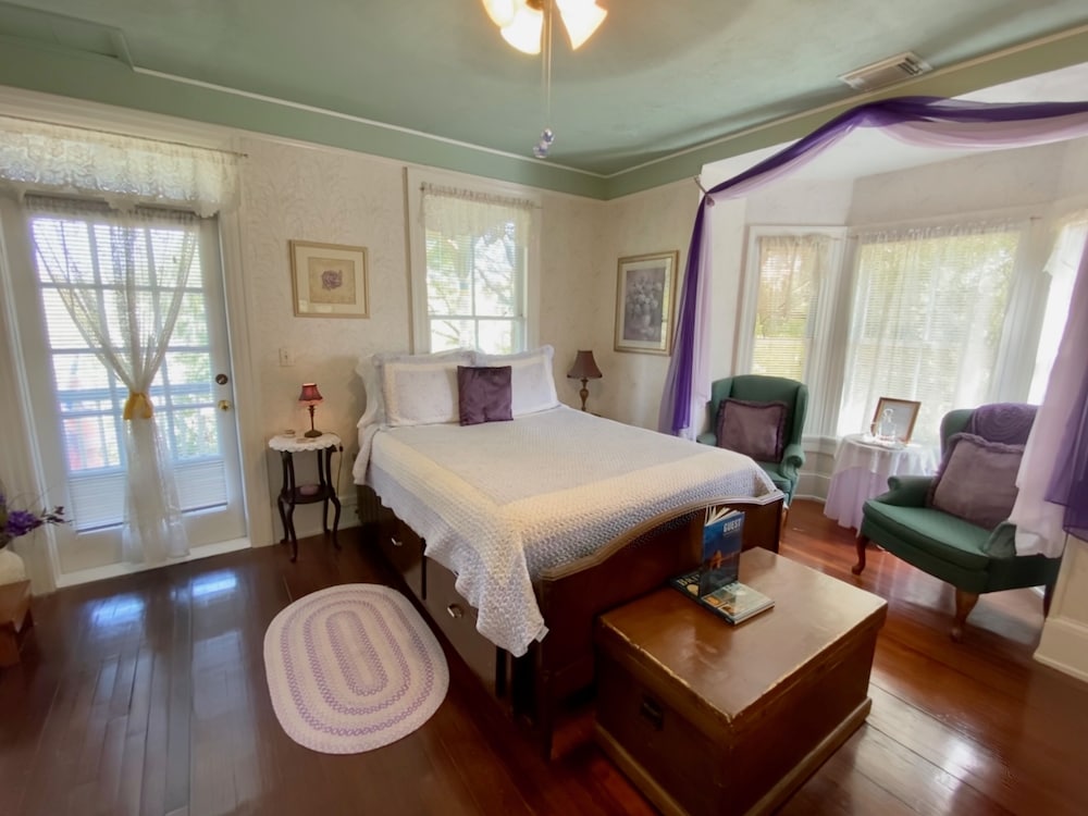 Penny Farthing Inn - photo 21