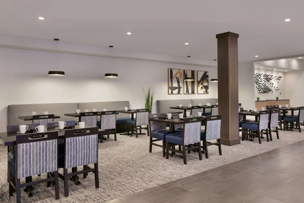 DoubleTree by Hilton Canton Downtown - photo 35