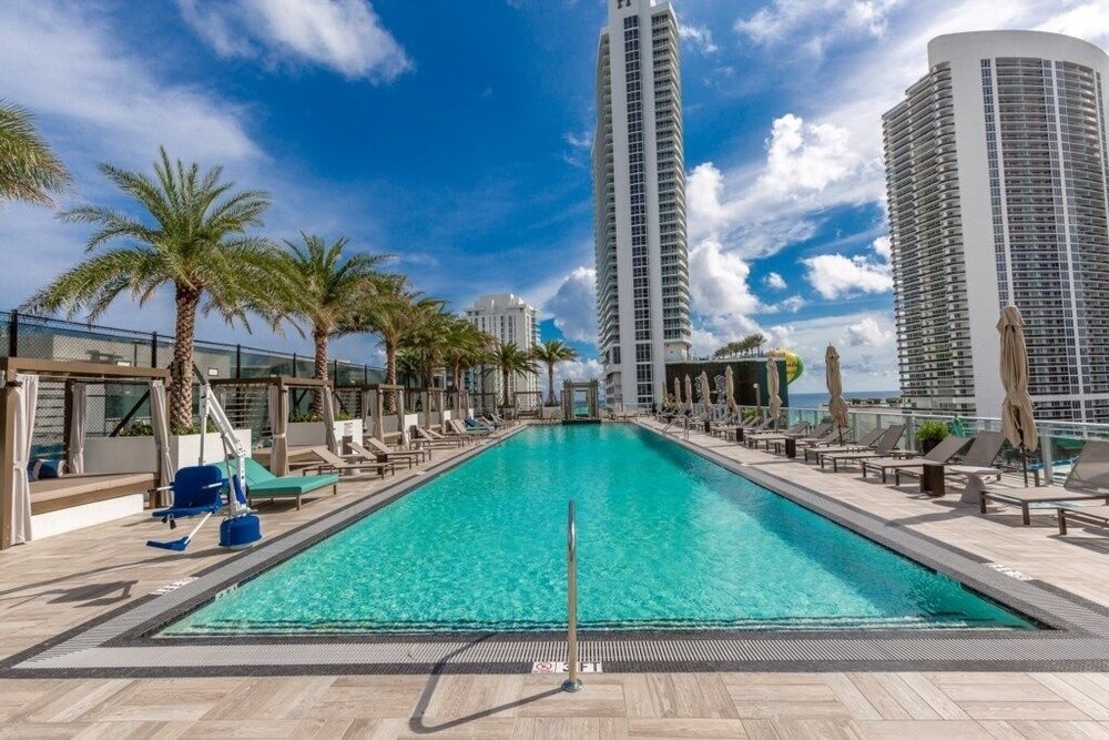 Hyde Beach House Luxury resort 3 Bedroom Condo by RedAwning - photo 19