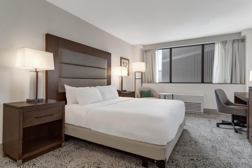 Hilton Arlington National Landing - photo 34