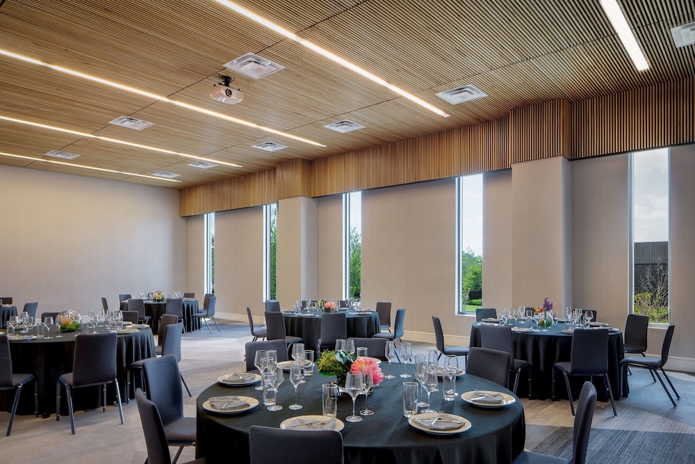 The Ellison Oklahoma City a Tribute Portfolio Hotel - photo 39