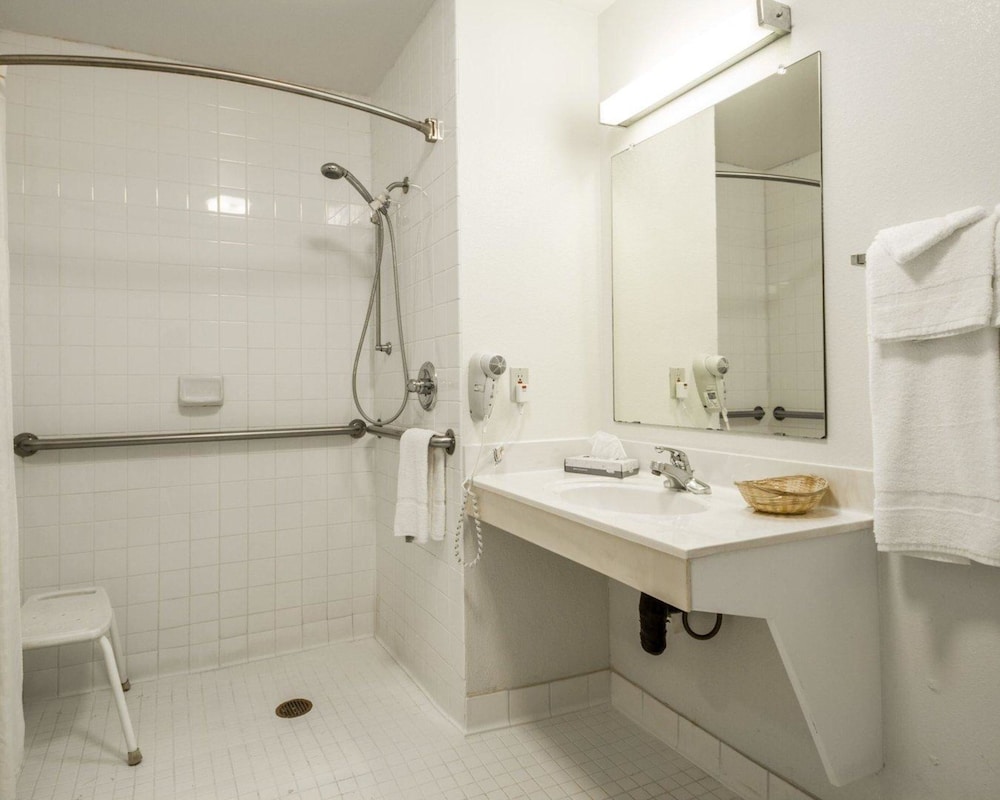 Rodeway Inn Watsonville - photo 37