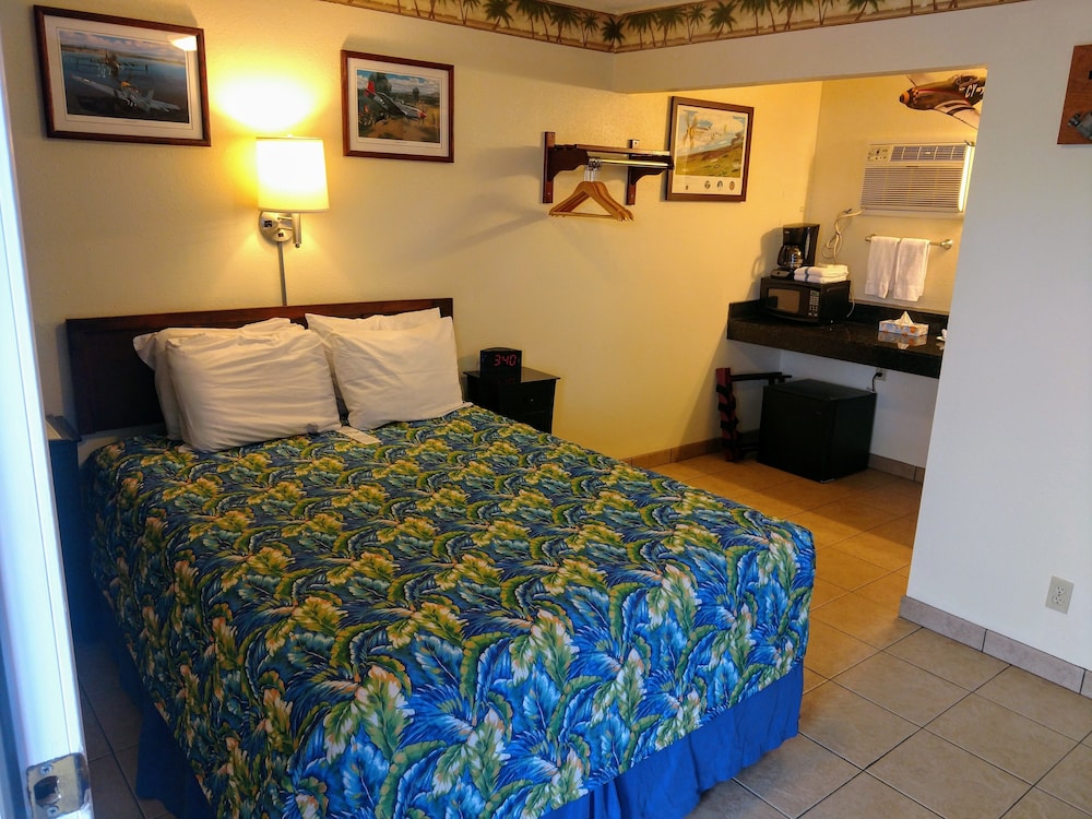Amelia's Landing Hotel - photo 9