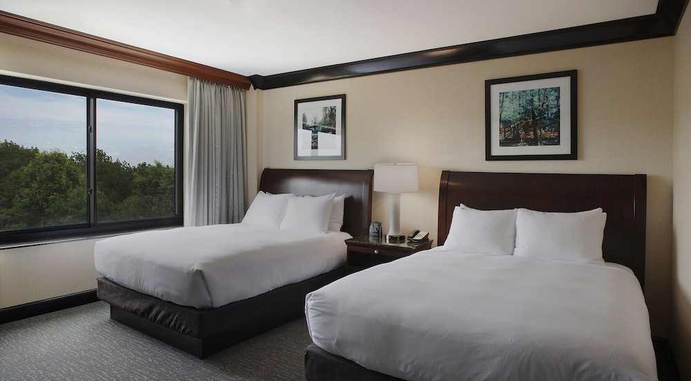 DoubleTree Suites by Hilton Bentonville - photo 10