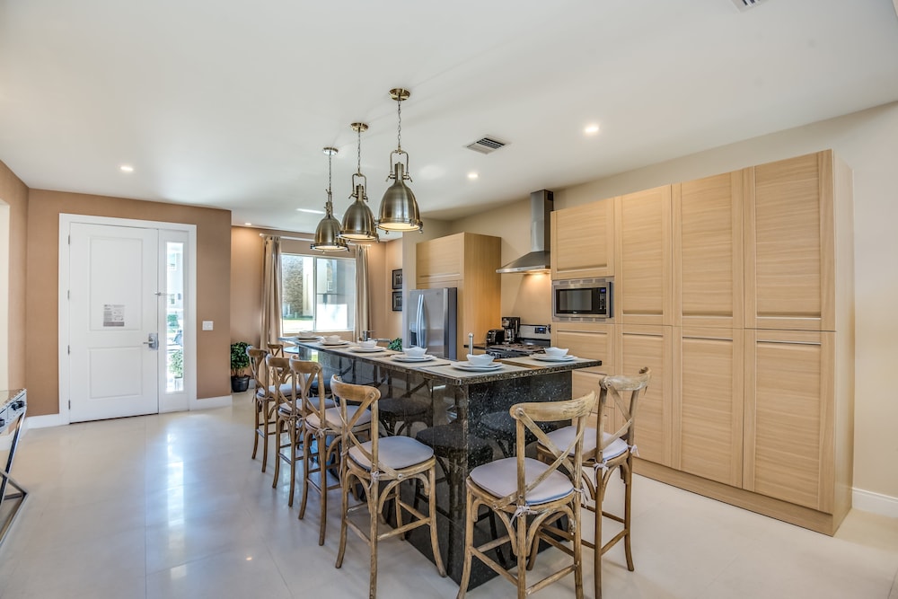Magic Village Resort 4 Bdrm Townhome - photo 19