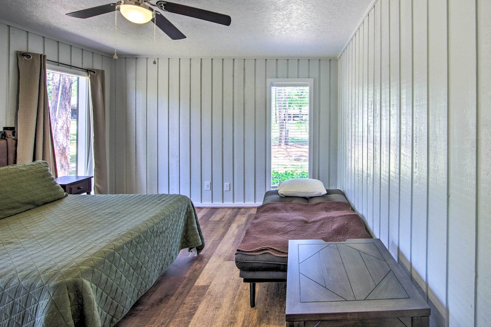 Brookeland Resort Cabin with Golf and Lake Access - photo 4