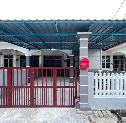 Sri Teguh Homestay — 4-Star Luxury Hotel in Tanah Merah, Malaysia